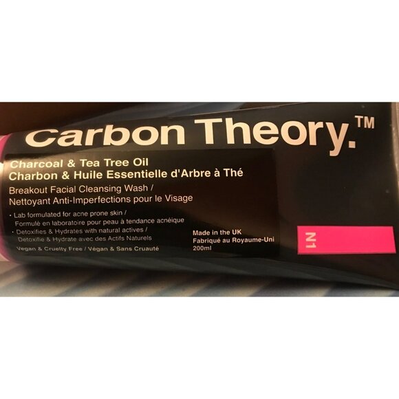 Carbon Theory Charcoal & Tea Tree Oil Breakout Facial Cleansing Wash 200ml - Picture 2 of 3